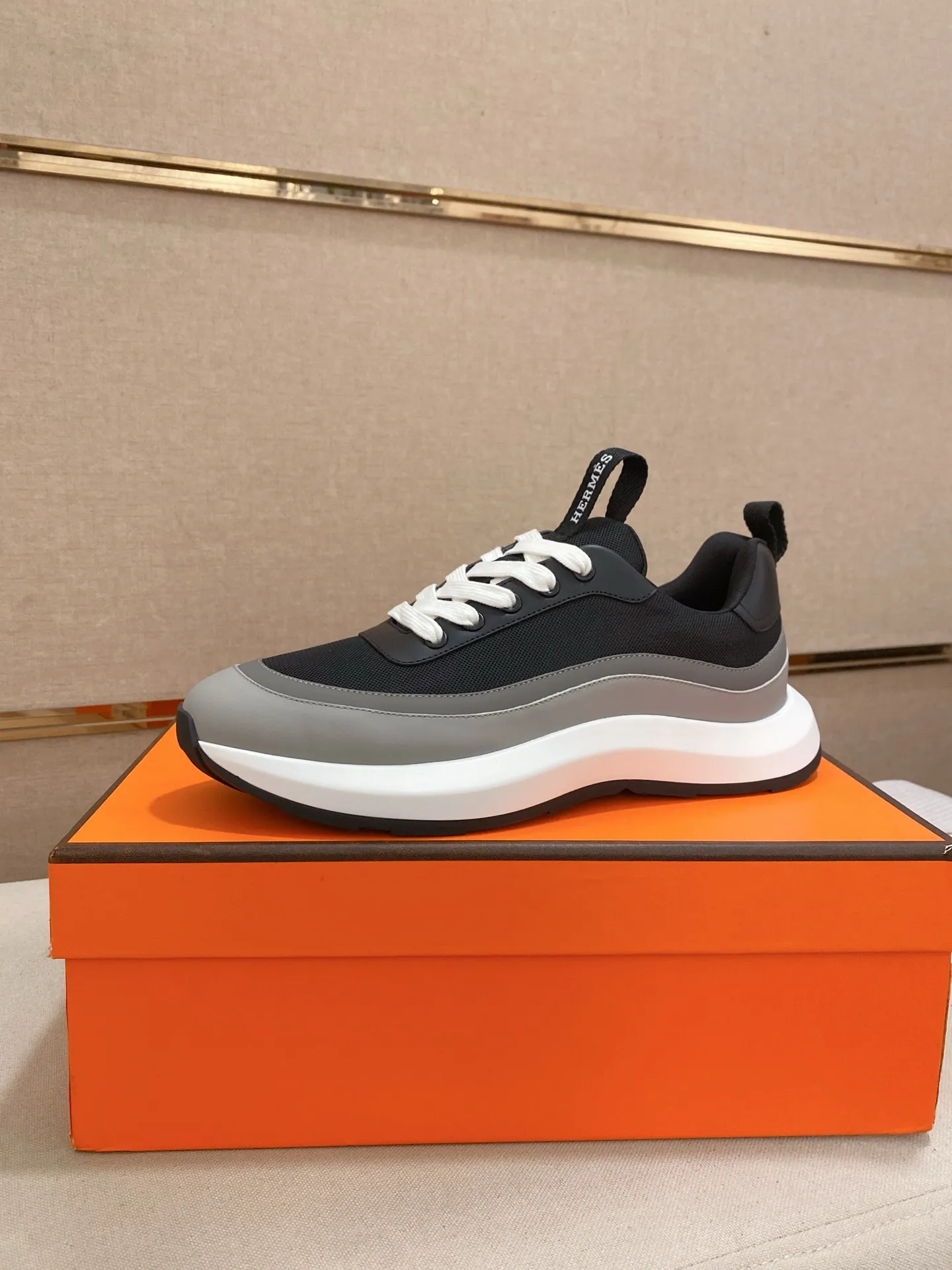 Men's clothing and shoes💰: 620💰《HERMES》【Classic Original Version】Hermès; Top 🔝 Purchasing Agency 🔍🔍Men's latest 🇺🇸 counters are on sale simultaneously, original imported from Italy ▲▲Silk cowhide with breathable fabric ▲▲ (high-end and expensive Qi·Grade) Exquisite workmanship (Italian 🇮🇹Imported water-dyed 🐂cowhide lining) Sole: Original sole provided by the original factory, ⚠️Exclusive double-layer activity·TPR·Rubber·Combined molded outsole; Super·comfortable·wear-resistant·non-slip·environmental protection The real thing is more beautiful if you take the real thing (high quality, follow the order), you can enter and exit the counter at will * Number of yards: 38·39·40·41·42·43·44# (can be customized 45.)